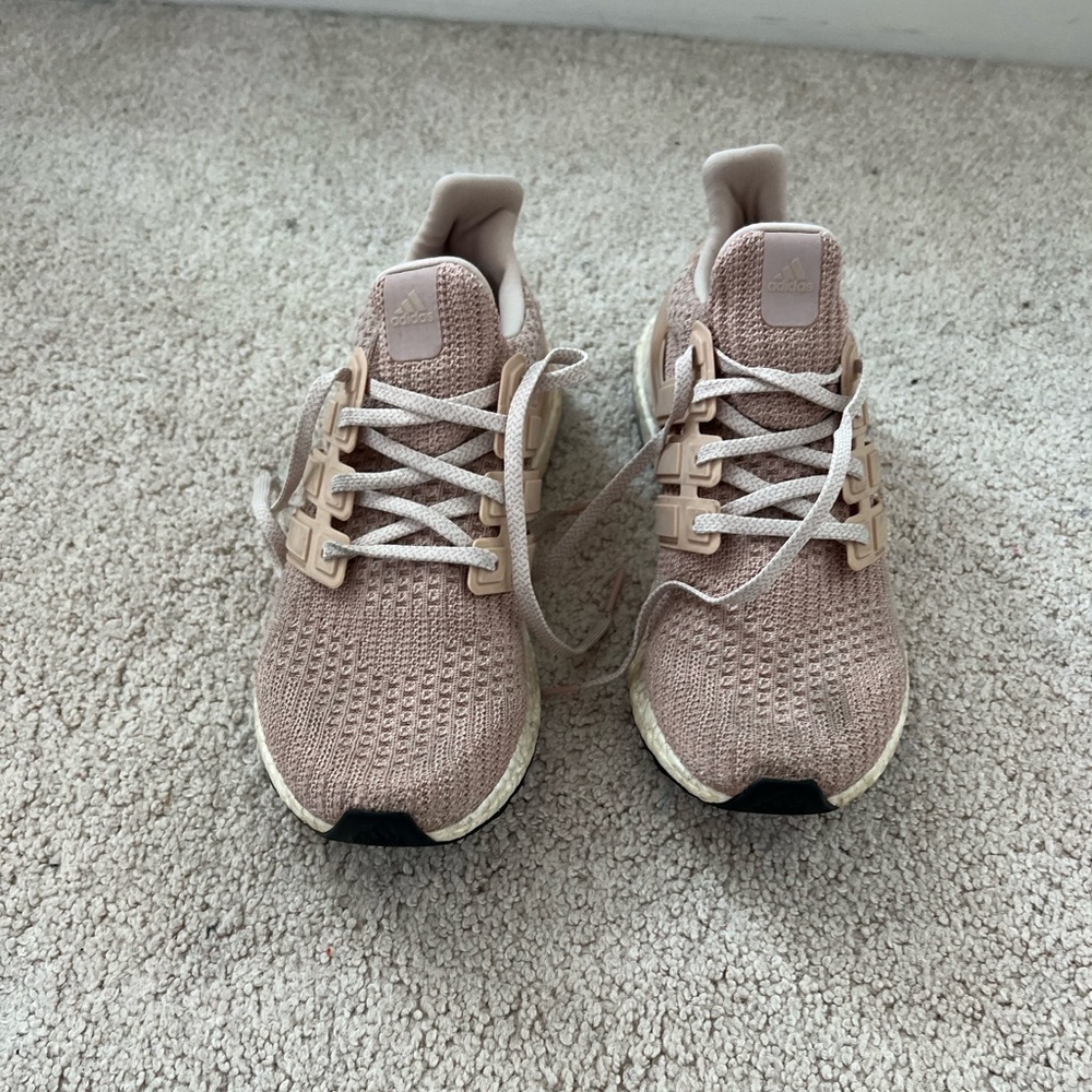 Light Pink Adidas Ultraboost Women’s 10 Gem